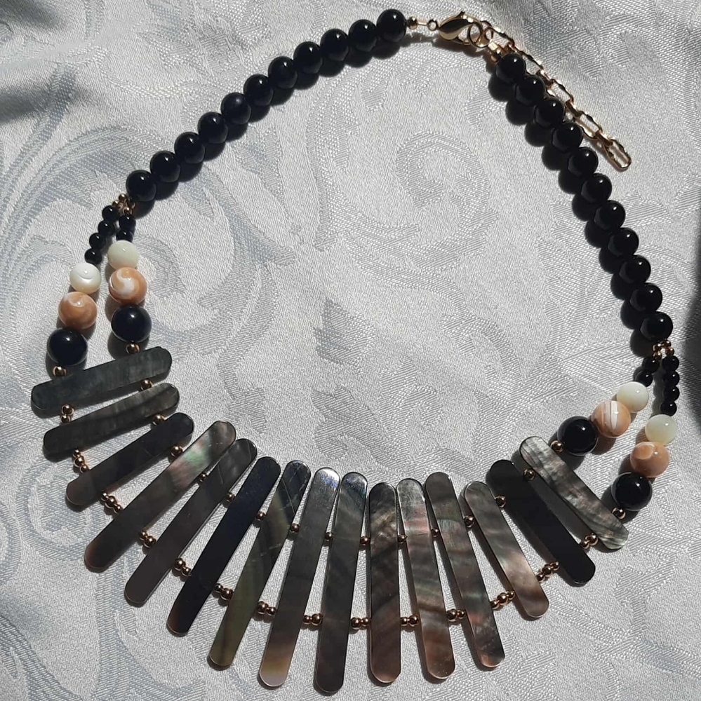 Elegant Natural Tone Mother Of Pearl Necklace